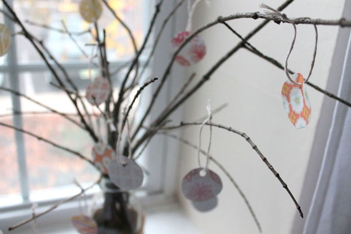 diy thankfulness tree, crafts, seasonal holiday decor, thanksgiving decorations