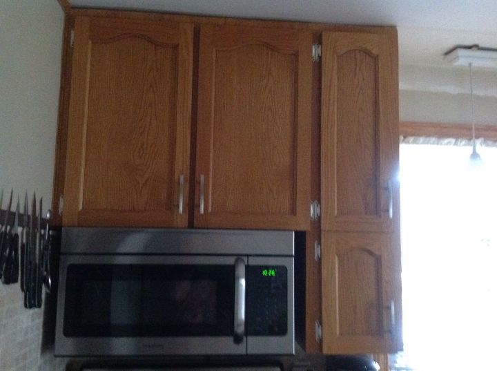 q ideas for what to do about updating these hinges, diy, how to, kitchen cabinets, kitchen design, minor home repair, small home improvement projects, See how they just pop out at you I know when the cupboards are white it won t be so obvious but