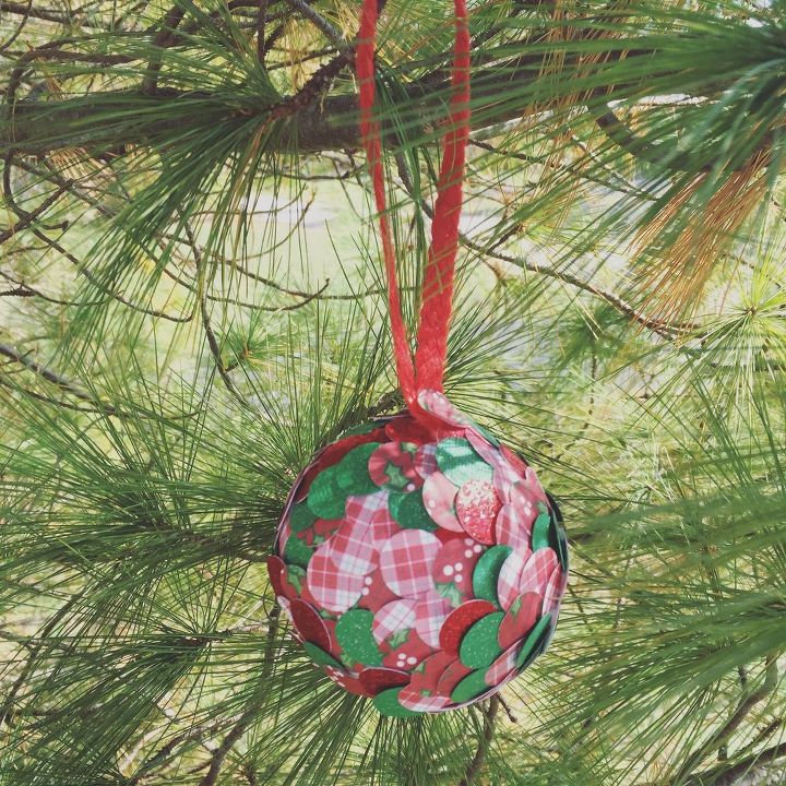 diy simple paper punch ornament, christmas decorations, crafts, seasonal holiday decor