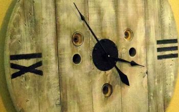 DIY Clock From a Wooden Spool