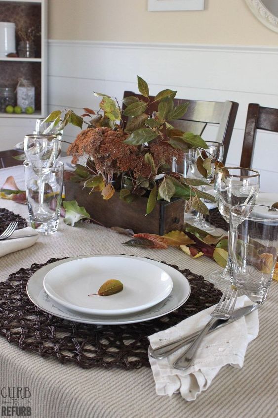 simple thanksgiving table setting, seasonal holiday decor, thanksgiving decorations