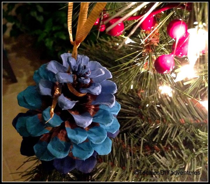 ombre painted pinecone ornaments, christmas decorations, crafts, seasonal holiday decor