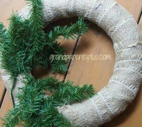 easy burlap christmas wreath, crafts, seasonal holiday decor, wreaths