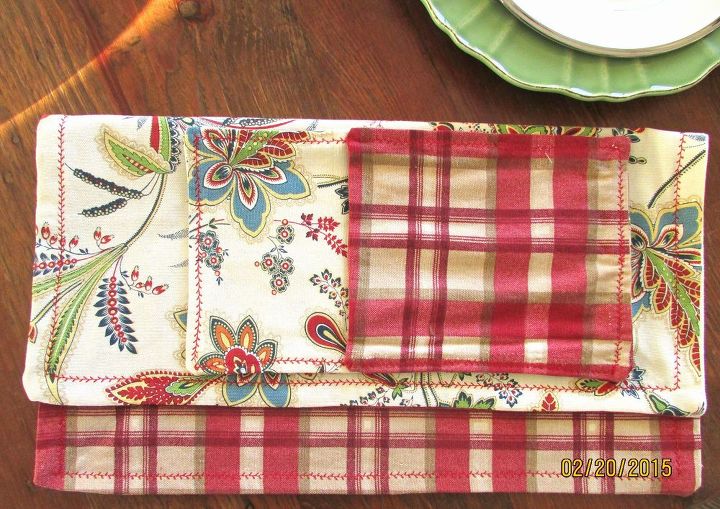 holiday napkins and cutlery holder beginner sewing project, crafts