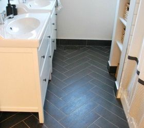 Diseño de baño: Suelo de baldosas en espiga + lavabos IKEA