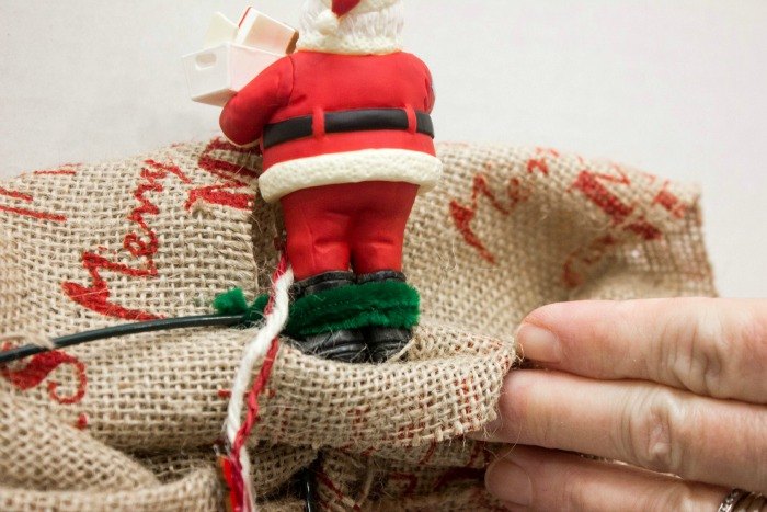 easy burlap wreath christmas card holder, christmas decorations, crafts, wreaths