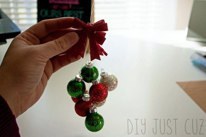 diy ornament mistletoe, christmas decorations, seasonal holiday decor