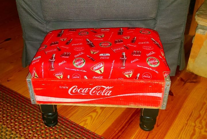 warming my feet on the coca cola crate footstool, chalk paint, painted furniture, repurposing upcycling