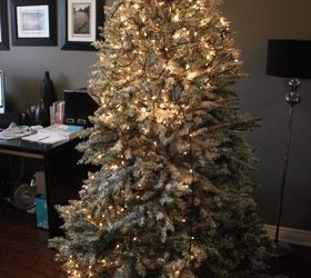 how to light your christmas tree the easy way, christmas decorations, seasonal holiday decor
