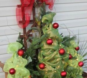 s 20 fake christmas trees you ll wish you d seen sooner, christmas decorations, repurposing upcycling, seasonal holiday decor, Tomato Cage Creations
