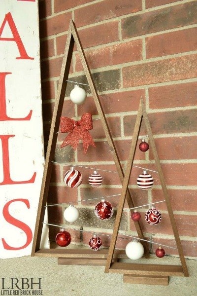 s 20 fake christmas trees you ll wish you d seen sooner, christmas decorations, repurposing upcycling, seasonal holiday decor, Outlined and Amazing
