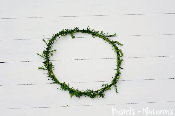 how to make a fresh wreath for free, crafts, how to, wreaths