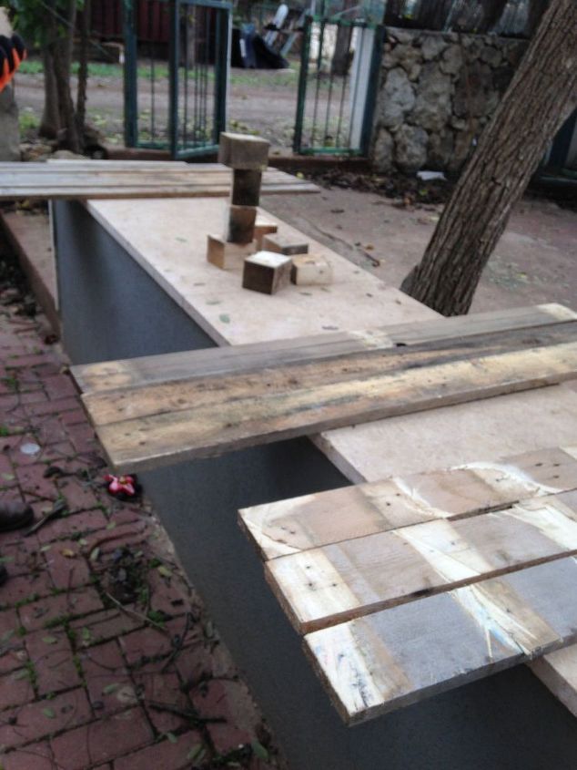 diy outdoor pallet table first woodworking attempt