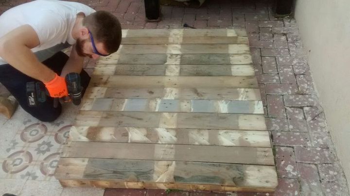 diy outdoor pallet table first woodworking attempt