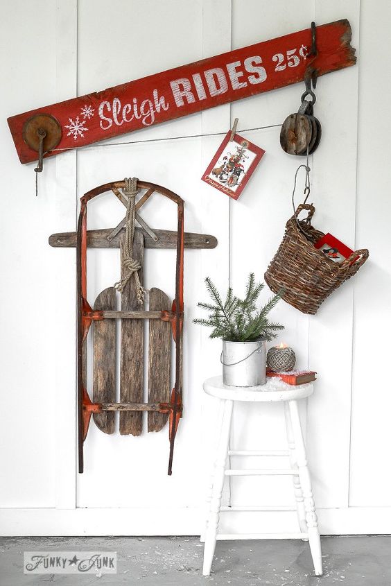 when christmas signs do christmas stuff thanks to an old fence, christmas decorations, crafts, seasonal holiday decor