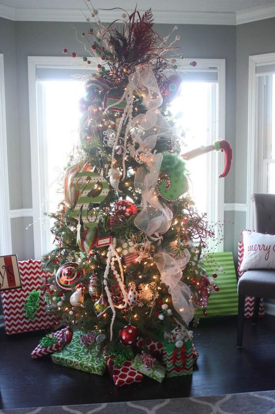 my whimsical christmas tree, christmas decorations, crafts, seasonal holiday decor