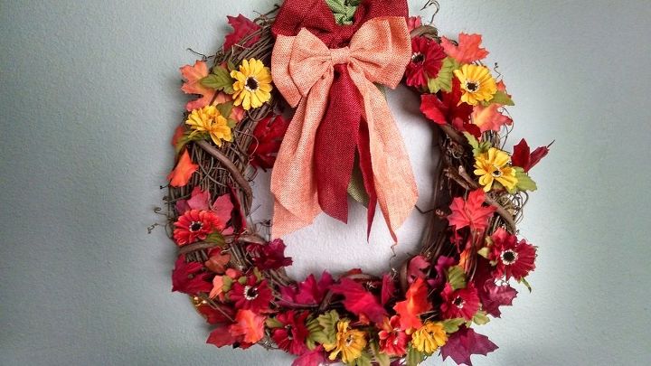 great easy affordable last minute thanksgiving decorations, seasonal holiday decor, thanksgiving decorations, Fall wreath for front door