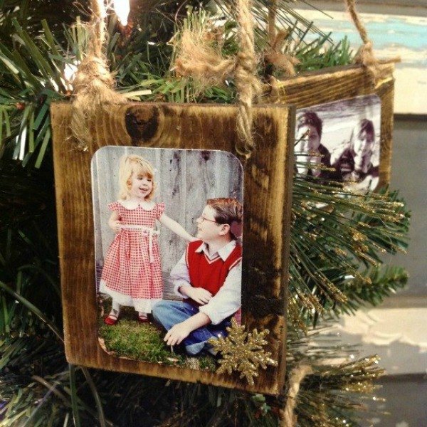 s 26 ridiculously cute ornaments you need this year, crafts, Wood Scrap Photo Frames