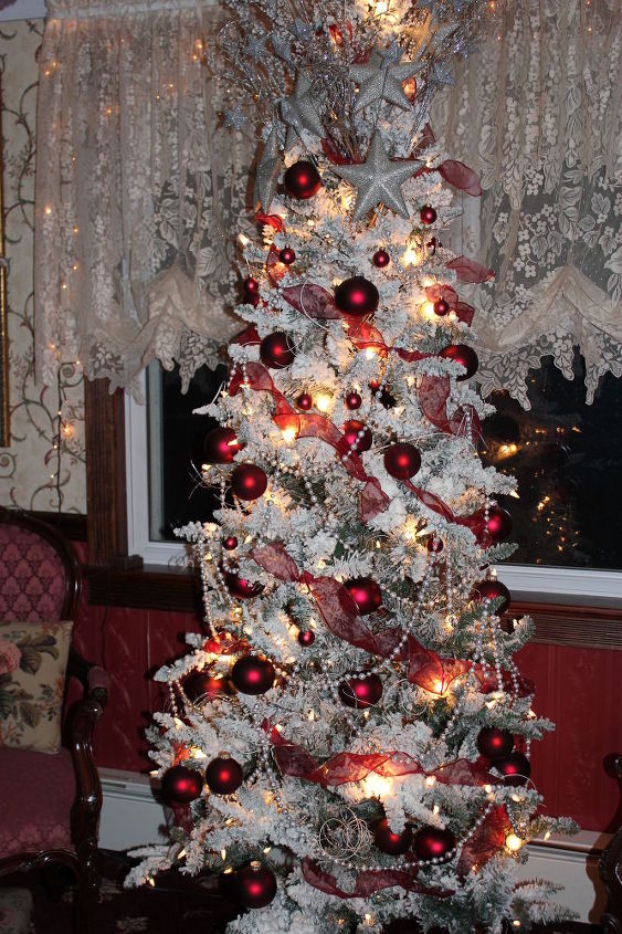 how i wrap my tree in ribbons, christmas decorations, crafts, seasonal holiday decor