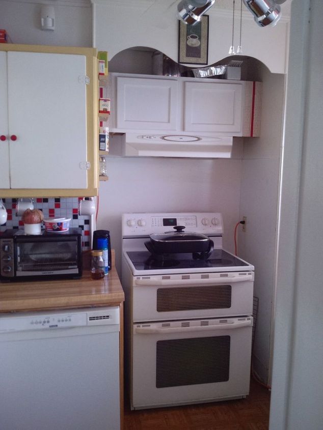 q kitchen alcove with electric range problem, appliances, home decor, kitchen cabinets, kitchen design, There is another wall on left side of stove