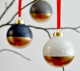 s 23 breathtaking ways to dress up a plain plastic or glass ornament, crafts, Give one some gold dipped elegance