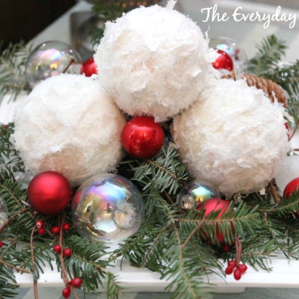 23 maneiras impressionantes de vestir um enfeite simples de plstico ou vidro, Como fazer decora es de Natal em forma de globo de neve voc n o vai acreditar no que