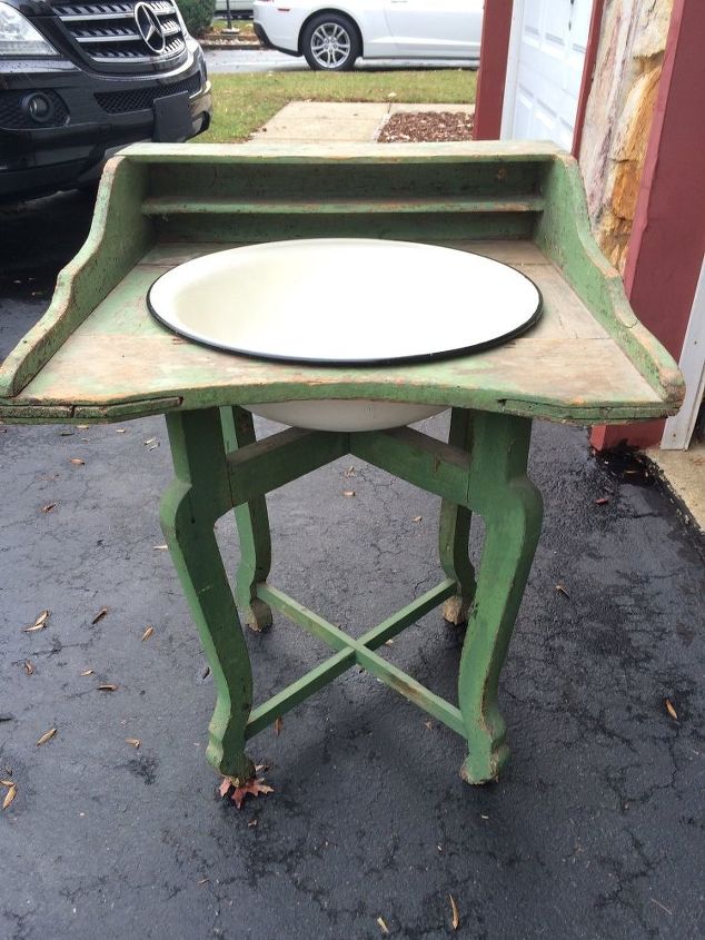q anyone know the age maker and possible value, furniture id, painted furniture, repurpose furniture