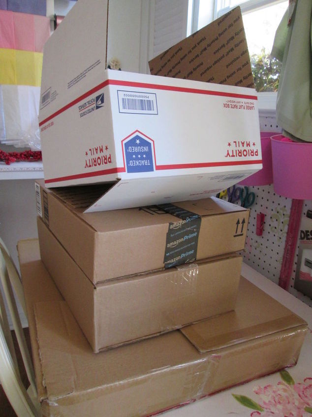 come see the many uses for moss cover for the holidays, christmas decorations, crafts, seasonal holiday decor