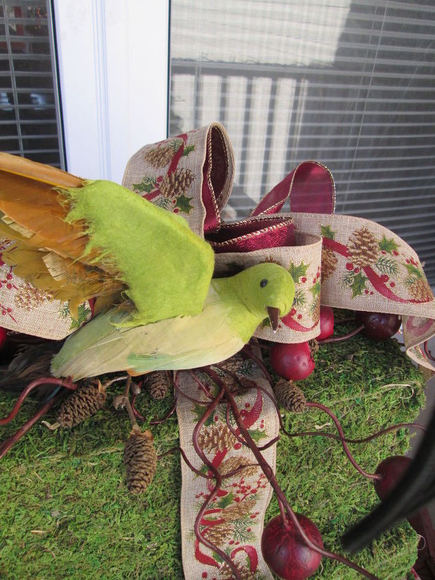 come see the many uses for moss cover for the holidays, christmas decorations, crafts, seasonal holiday decor