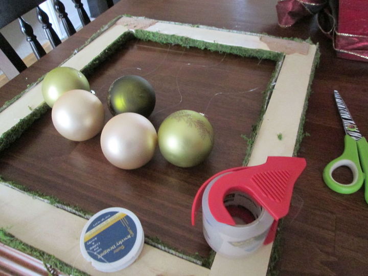 come see the many uses for moss cover for the holidays, christmas decorations, crafts, seasonal holiday decor