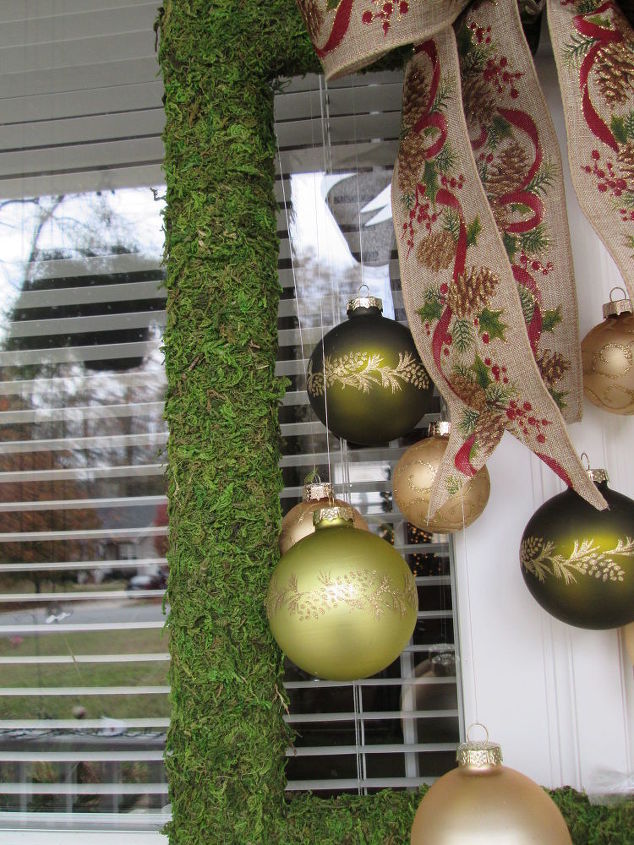 come see the many uses for moss cover for the holidays, christmas decorations, crafts, seasonal holiday decor
