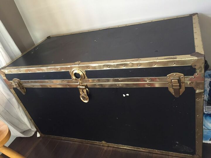 q fix up a trunk, repurpose furniture, repurposing upcycling, Not very exciting
