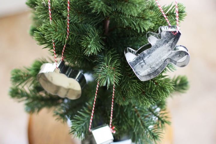 cookie cutter ornaments with old photos, christmas decorations, crafts, seasonal holiday decor