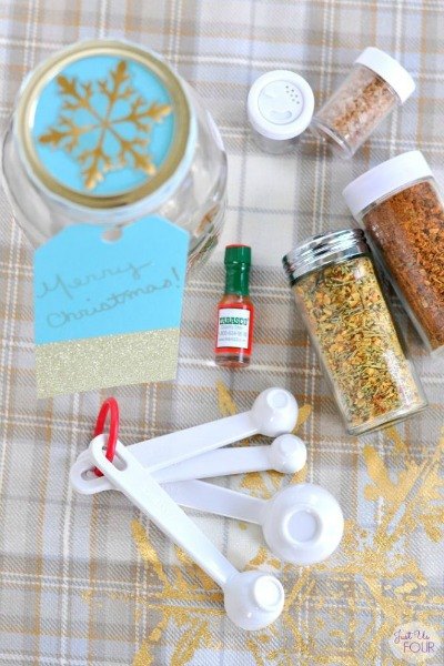 s 23 perfect mason jar gifts for everyone on your list, christmas decorations, crafts, mason jars, For Your Favorite Foodie