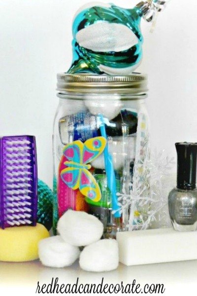 s 23 perfect mason jar gifts for everyone on your list, christmas decorations, crafts, mason jars, For a Put Together Pal