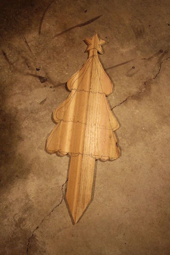 letrero de direccin del rbol de navidad hecho a mano con madera de desecho