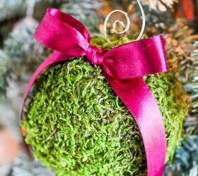 moss christmas ornaments, christmas decorations, crafts, repurposing upcycling, seasonal holiday decor