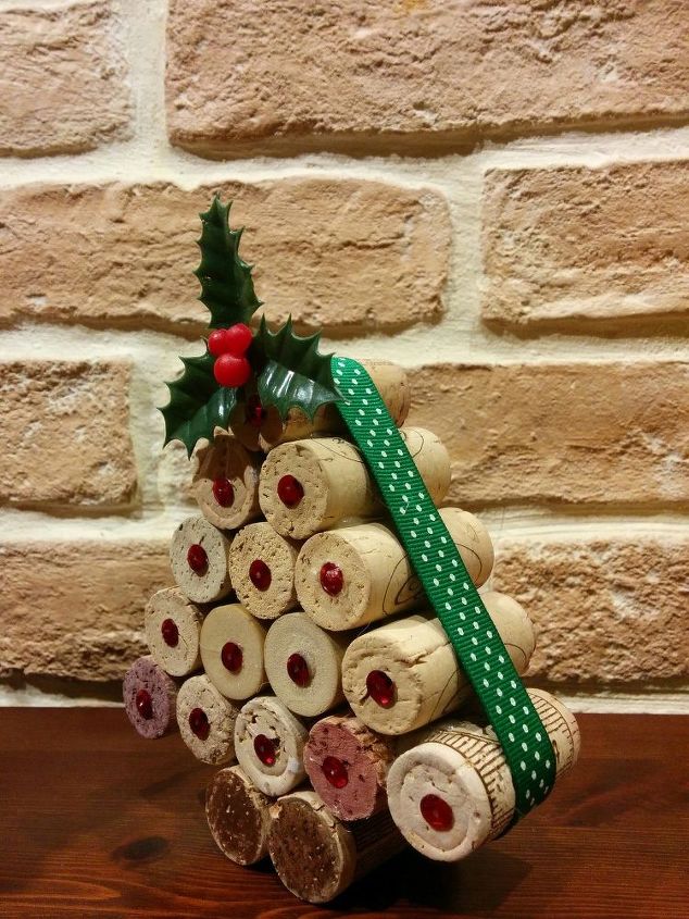 cork christmas tree, christmas decorations, seasonal holiday decor