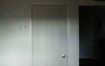 Vea cómo hago que mis puertas baratas de grado de constructor parezcan puertas de madera
