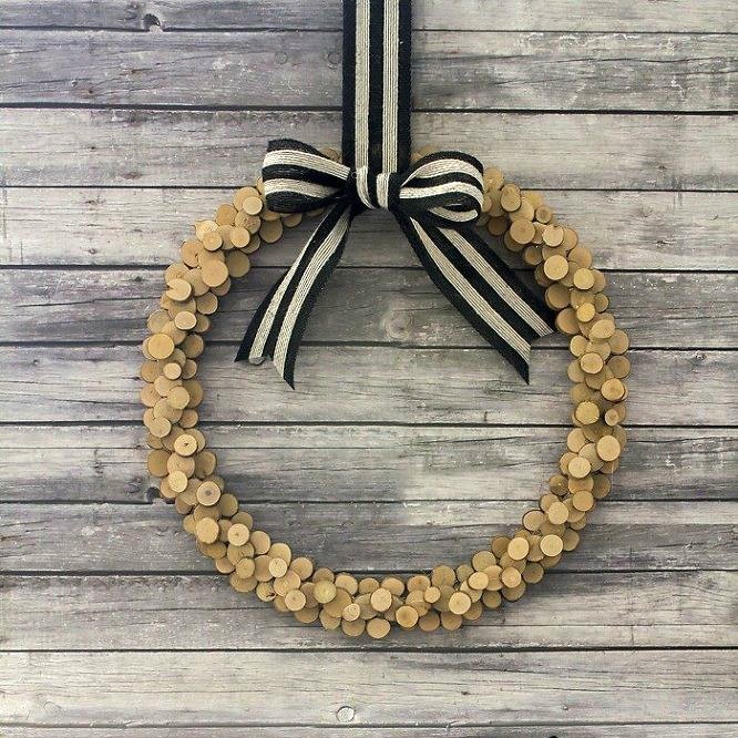 we can tell your holiday decor style from these 8 christmas wreaths, The Out of the Box Dreamer
