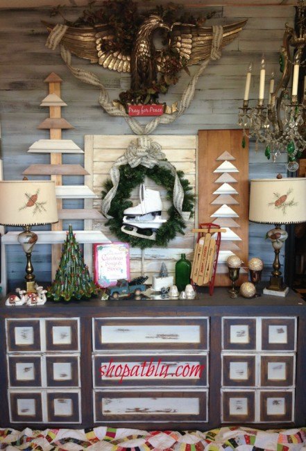 home for christmas decor at the blue building, christmas decorations, home decor, seasonal holiday decor, Lots of vintage elements at The Blue Building