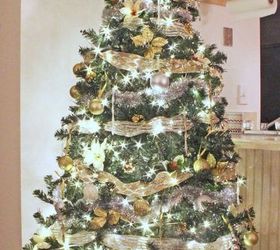 8 trucos para que tu rbol de navidad falso se vea lleno y fabuloso, Problema El rbol es denso y dif cil de decorar