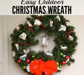 easy outdoor christmas wreath, christmas decorations, seasonal holiday decor, wreaths