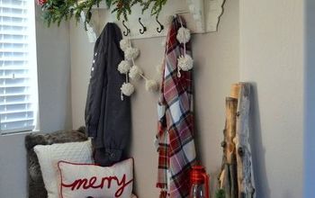 Cozy Farmhouse Entryway - Home for Christmas! #HomeForChristmas