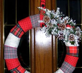 hubs old flannels my old pjs, christmas decorations, seasonal holiday decor, wreaths