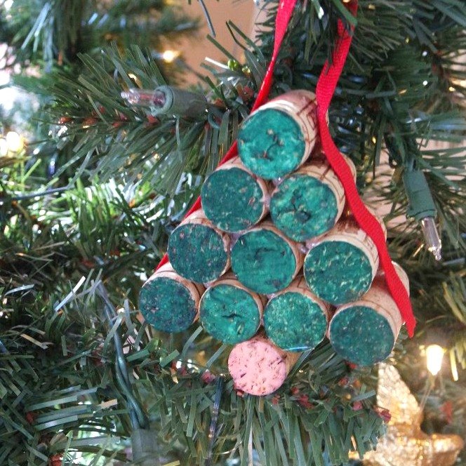 16 adornos rpidos y locos para el decorador navideo ocupado, rboles de Navidad de corcho de vino