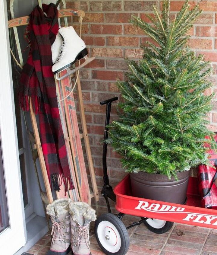 front porch christmas decor ideas christmas decorations porches seasonal holiday decor - Front Porch Christmas Decorating Ideas front porch christmas decor ideas christmas decorations porches seasonal holiday decor - Front Porch Christmas Decorating Ideas