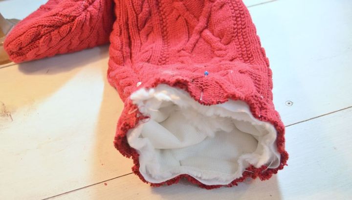 meias de natal feitas de suteres velhos