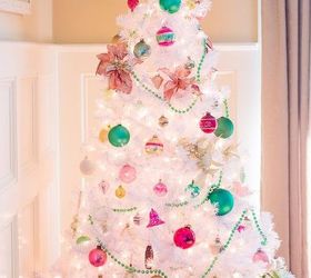  Árvore de Natal rosa e verde com enfeites vintage brilhantes