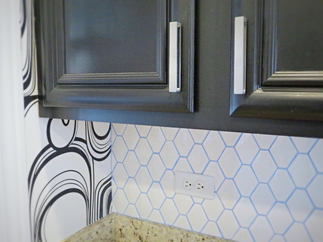 how to grout in bright colors, how to, kitchen backsplash, kitchen design, tiling